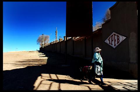 EL GAS ES LA PIEDRA ANGULAR DE LA ECONOMIA BOLIVIANA